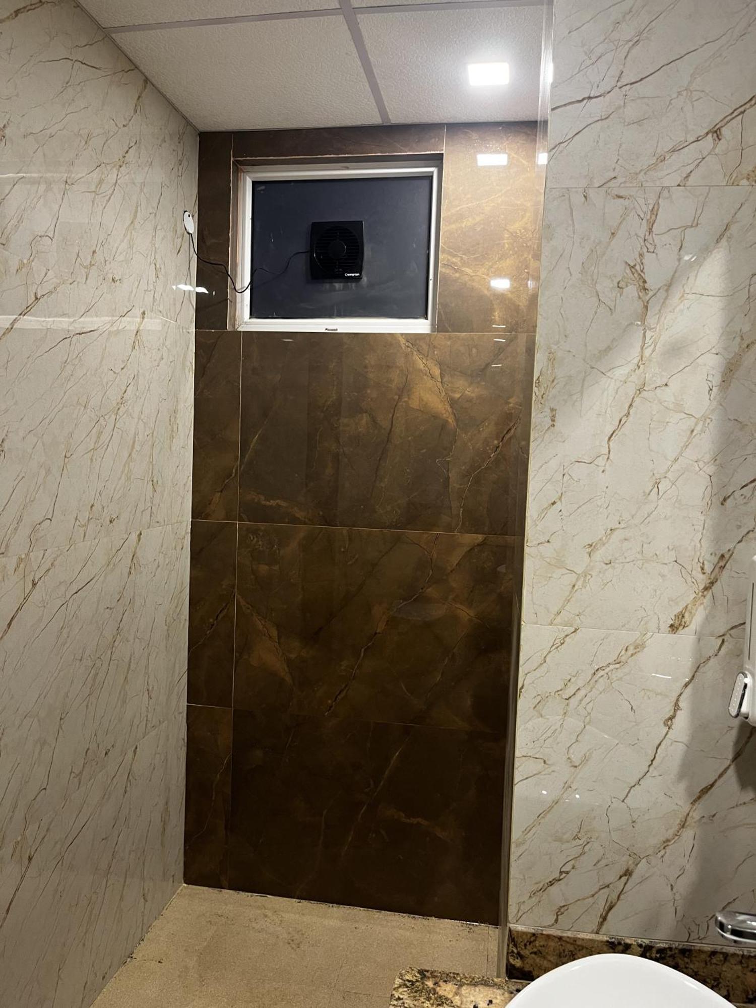Roomquet Comfort Inn Аллахабад Экстерьер фото